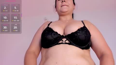 valentina_owens online show from December 15, 11:21 pm