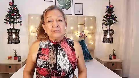 Snapshot of valentinadiazz1 chatting on December 19, 11:50 am Ana online show from December 19, 11:50 am