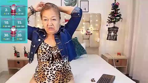 Snapshot of valentinadiazz1 chatting on December 26, 11:32 am Ana online show from December 26, 11:32 am