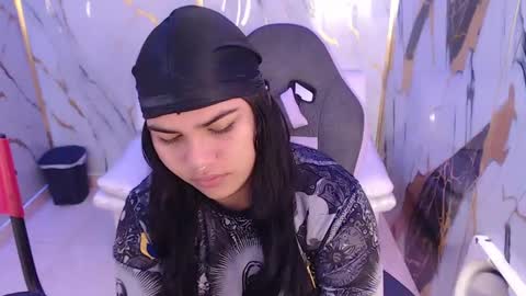 valeri_harpers4 online show from September 10, 1:00 pm