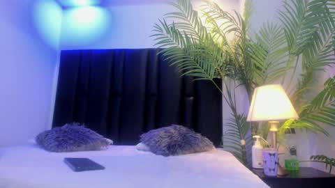 valeri_tafur online show from September 10, 11:21 am