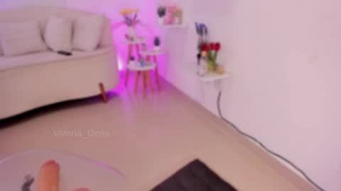 Valeria Londoo online show from April 11, 9:18 pm