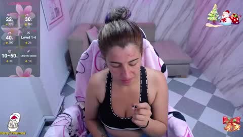 valerie_b online show from December 11, 3:35 am