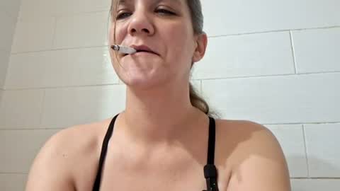ValerieRayne online show from June 12, 5:59 am