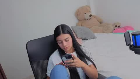 Juli C online show from April 22, 1:57 am