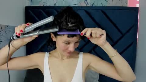 VALERY MORE online show from November 27, 1:36 pm