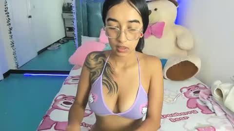 valery online show from April 10, 6:03 pm