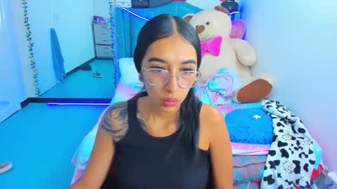 valery online show from April 18, 2:47 am