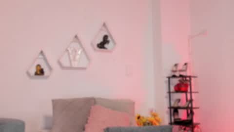 call me Maria online show from January 15, 4:40 am