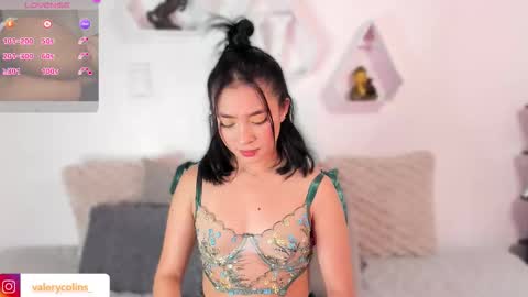 call me Maria online show from February 14, 3:19 am