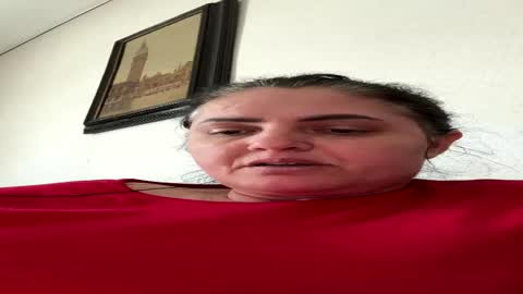 valiginely online show from April 24, 11:46 am