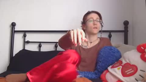 Snapshot of valleriestarr chatting on February 9, 6:05 pm Vallerie Starr online show from February 9, 6:05 pm