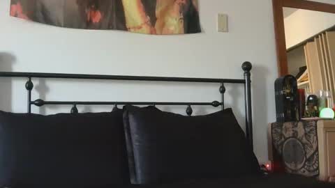 Snapshot of valleriestarr chatting on October 5, 10:15 pm Vallerie Starr online show from October 5, 10:15 pm