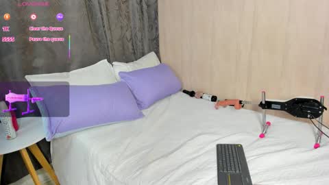 V A N E  online show from November 8, 3:11 am