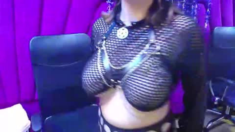 vanessa bobs online show from February 5, 7:00 am