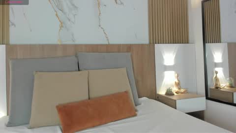 Vanessa online show from April 17, 2:30 pm