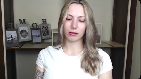 Vanessa online show from March 18, 5:51 pm