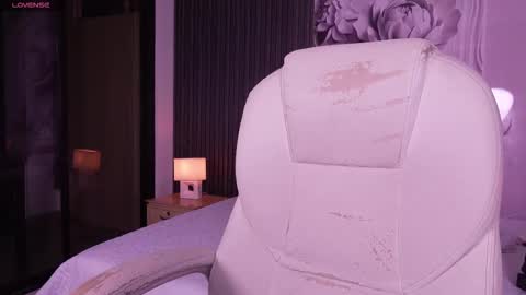 vanessascott_ online show from January 18, 5:26 am