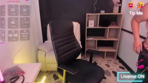 vanessascott_ online show from November 21, 2:02 am