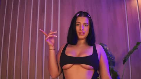vanessaxrayy online show from May 31, 4:29 am