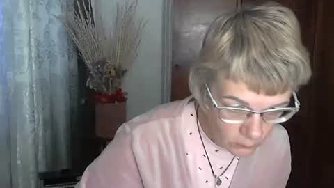 Snapshot of vanillaxcreamy chatting on October 20, 1:58 pm Vanillaxcreamy online show from October 20, 1:58 pm