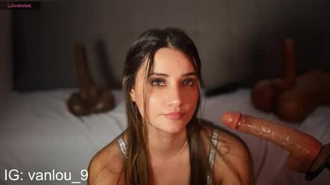 Vanilu online show from November 26, 5:08 am