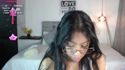Snapshot of vannesweet_ chatting on January 17, 8:22 pm vane online show from January 17, 8:22 pm