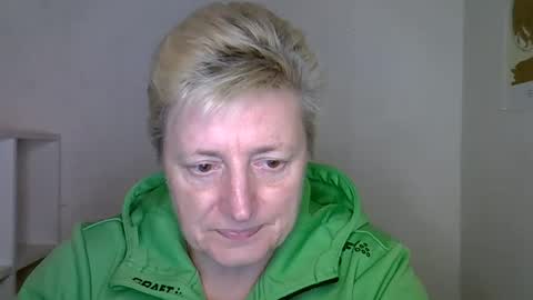 vea_motty online show from November 19, 1:55 pm