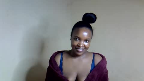 veesazii online show from February 9, 12:40 pm