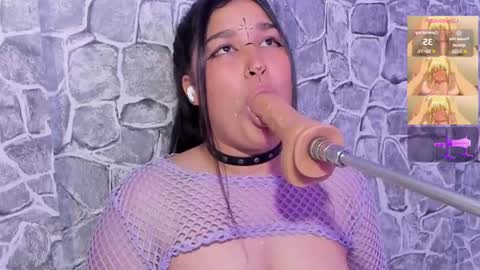 Snapshot of velvet_rosee_ chatting on October 4, 12:00 pm velvet_rosee_ online show from October 4, 12:00 pm
