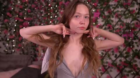 Polly online show from December 14, 6:03 pm