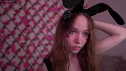 Snapshot of velvet_vice chatting on October 22, 1:21 am Polly online show from October 22, 1:21 am