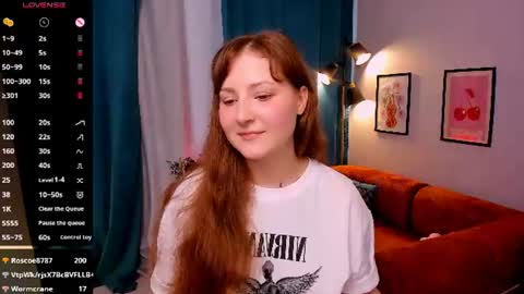 Mia online show from July 30, 8:48 am