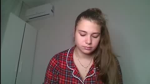 velveted_ivy online show from December 5, 12:39 pm