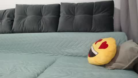 velvetmoon123 online show from April 18, 6:54 pm