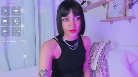     online show from March 26, 8:21 pm