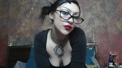 Naly online show from December 3, 9:22 am