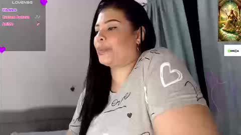 Snapshot of venus1111_ chatting on September 26, 11:23 pm HI IM VENUS SMALL BOOBS BIG HEART WARM PUSSY online show from September 26, 11:23 pm