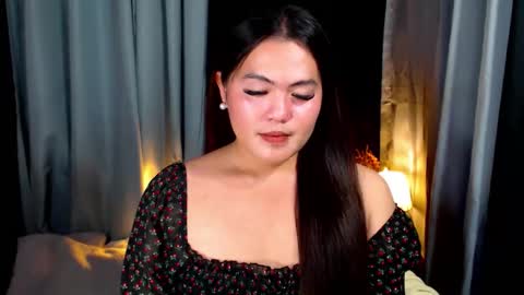 I am Colly Your mystery girl online show from April 18, 3:42 am