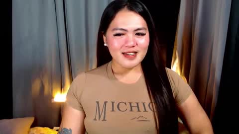 I am Colly Your mystery girl online show from April 20, 11:35 am