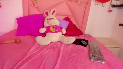 Mary online show from November 5, 7:30 pm