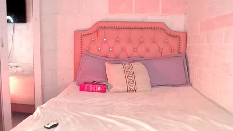 emily independent account  MY conextion 1100 GTM  to  17hr GTM online show from September 24, 10:42 pm