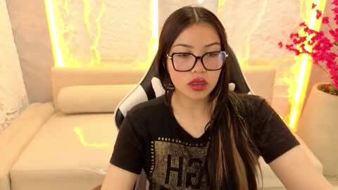 Venus  online show from November 19, 8:09 pm