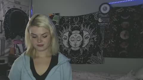 Miss Venus online show from October 28, 2:23 pm