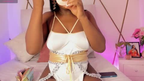 VENUS online show from November 25, 11:45 am