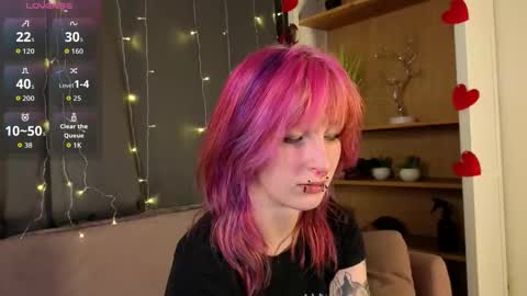 Erica online show from March 14, 8:32 pm