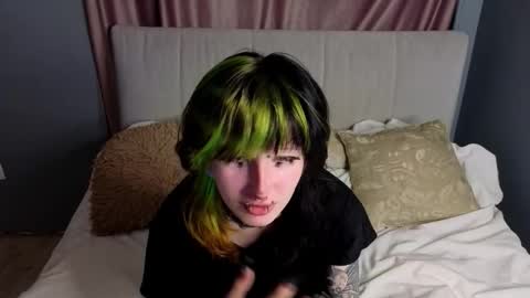 Snapshot of veolatownson chatting on October 20, 8:12 pm Erica online show from October 20, 8:12 pm