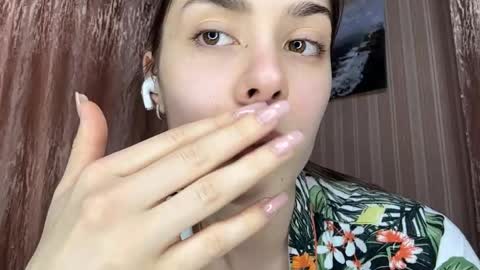 Ayla online show from April 18, 11:24 am