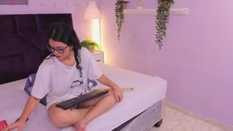 veronicacarper online show from April 5, 3:38 am