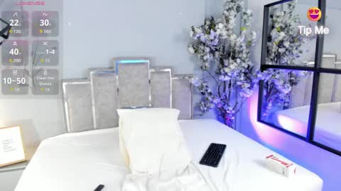 veronicacarper online show from April 14, 3:50 am